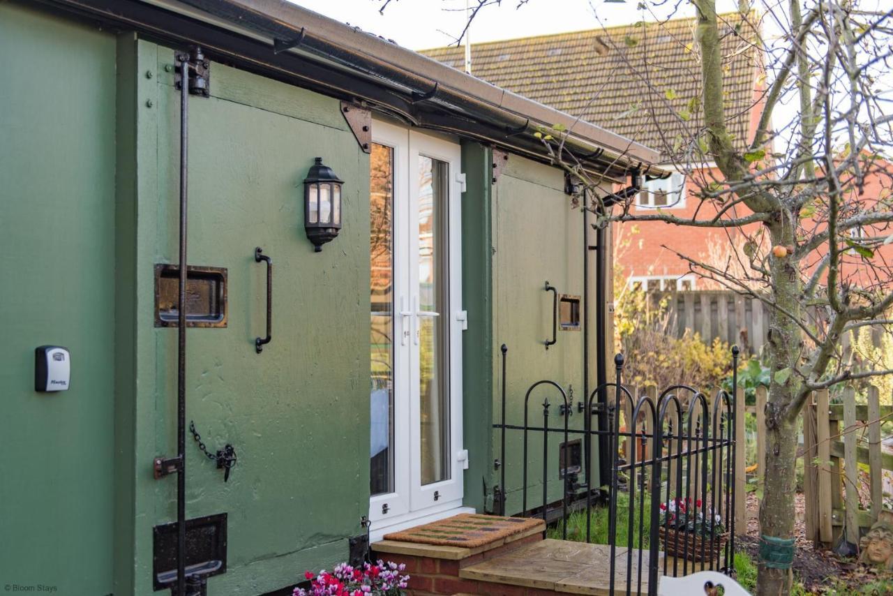 Plumcot Halt By Bloom Stays Canterbury Exterior photo